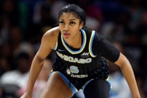 Read more about the article ‘Looks crazy!’ – Angel Reese shows off impressive new physique and Steph Curry moves that make WNBA star look like ‘Splash Sister’