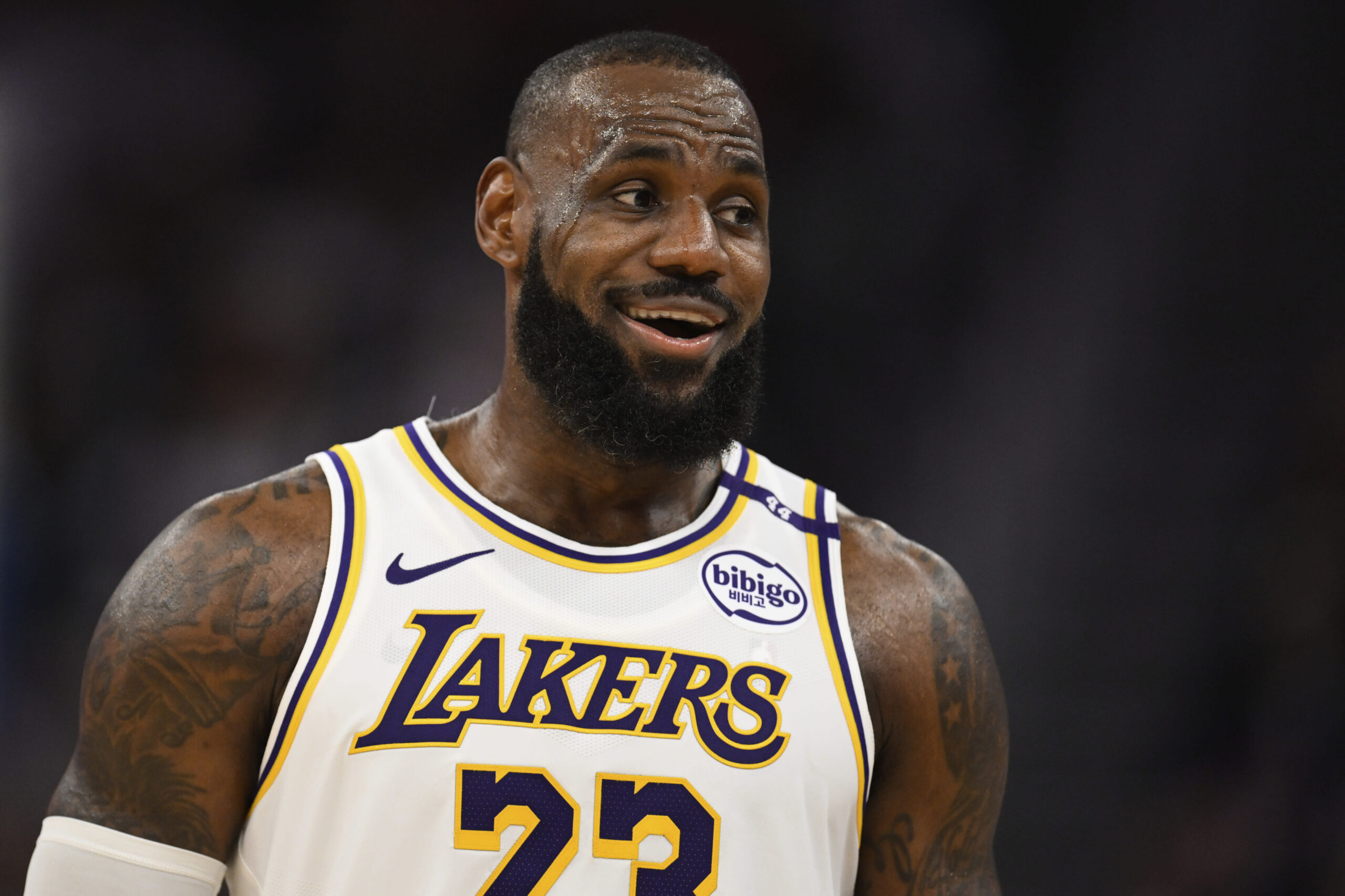 You are currently viewing LeBron James at 40: Could play at ‘a high level for another 5-7 years’ … ‘if I wanted to’