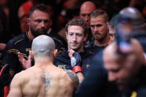 Read more about the article Mark Zuckerberg trains with former UFC champion one month after Dana White pleaded for AI assistance