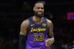 Read more about the article LeBron James set to miss second straight game for Lakers