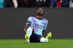 Read more about the article Emotional Bukayo Saka ‘distressed’ as Arsenal star instantly pulls up in worrying scenes