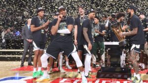 Read more about the article Behind dominant Giannis Antetokounmpo, Bucks knock off Thunder to hoist NBA Cup