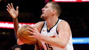 Read more about the article Jokic stars again as Nuggets dominate Hawks