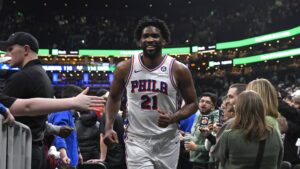 Read more about the article Joel Embiid shakes off pregame fall, leads Sixers to 118-114 win over Celtics