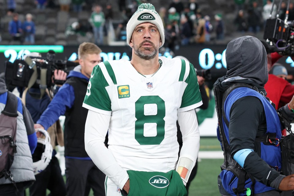 Read more about the article ‘We’ve been lied to’ – NFL legend urges Aaron Rodgers to retire as New York Jets future takes another huge twist