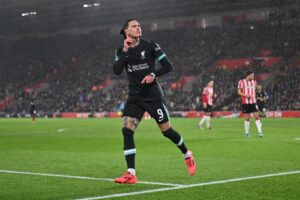 Read more about the article Darwin Nunez bites back at Southampton fans’ X-rated chant about him with gesture after goal