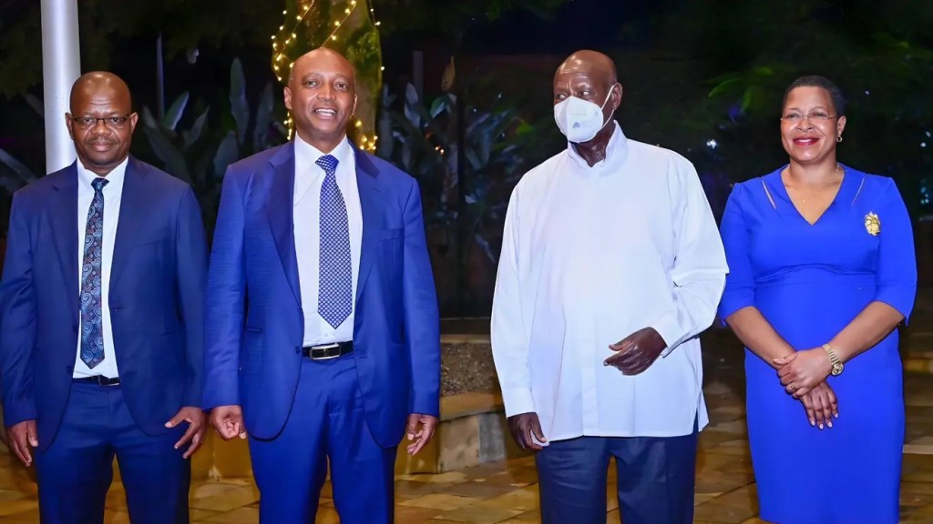 You are currently viewing CHAN 2024 Preparations: CAF boss Motsepe meets Uganda president Museveni