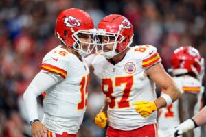 Read more about the article Patrick Mahomes catapulted into Taylor Swift stratosphere as Travis Kelce chemistry delivers Super Bowl parties and records