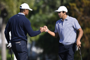 Read more about the article Tiger Woods and son Charlie share the lead at PNC Championship