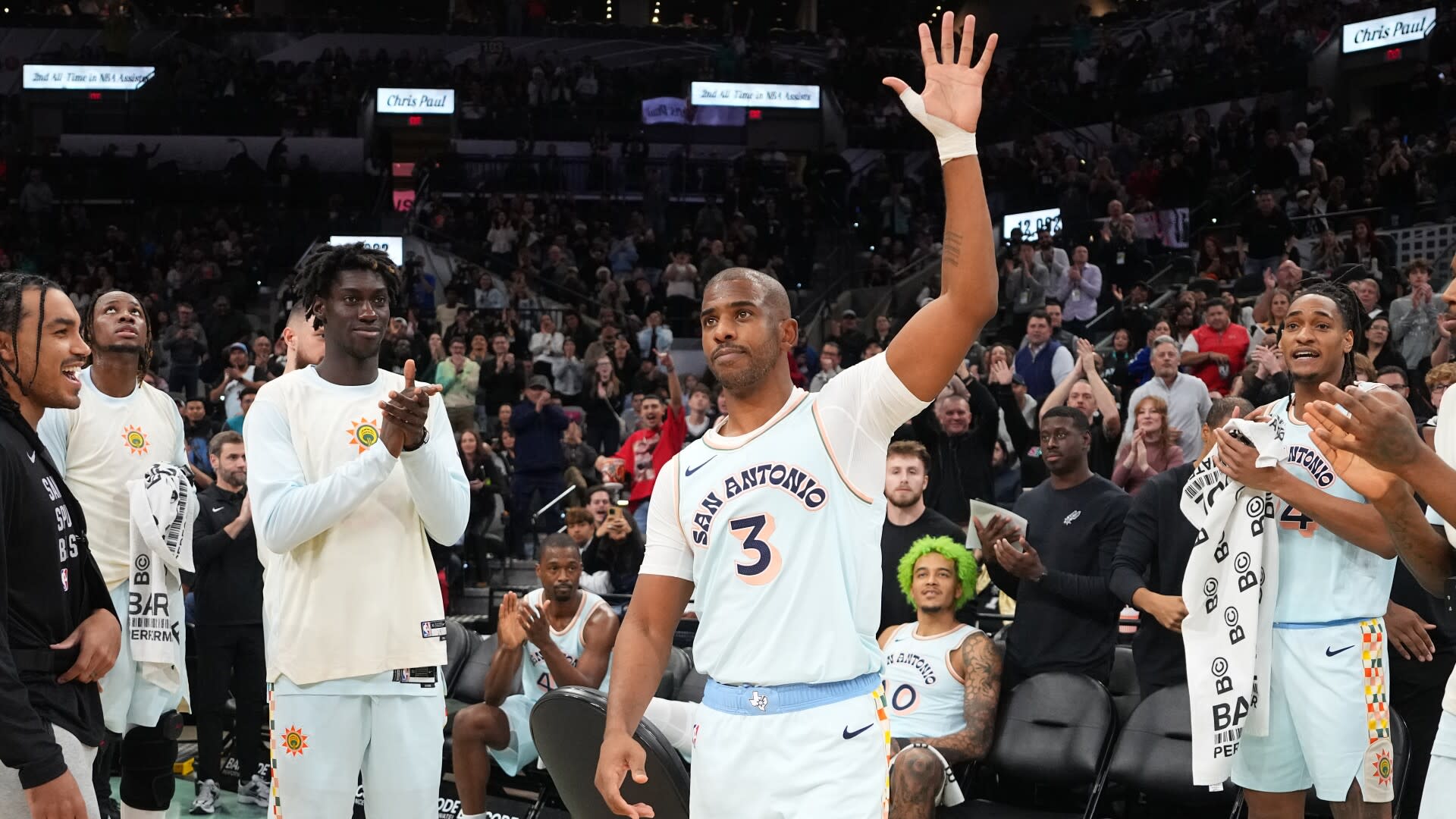 You are currently viewing Watch Chris Paul move past Jason Kidd into second all-time in assists