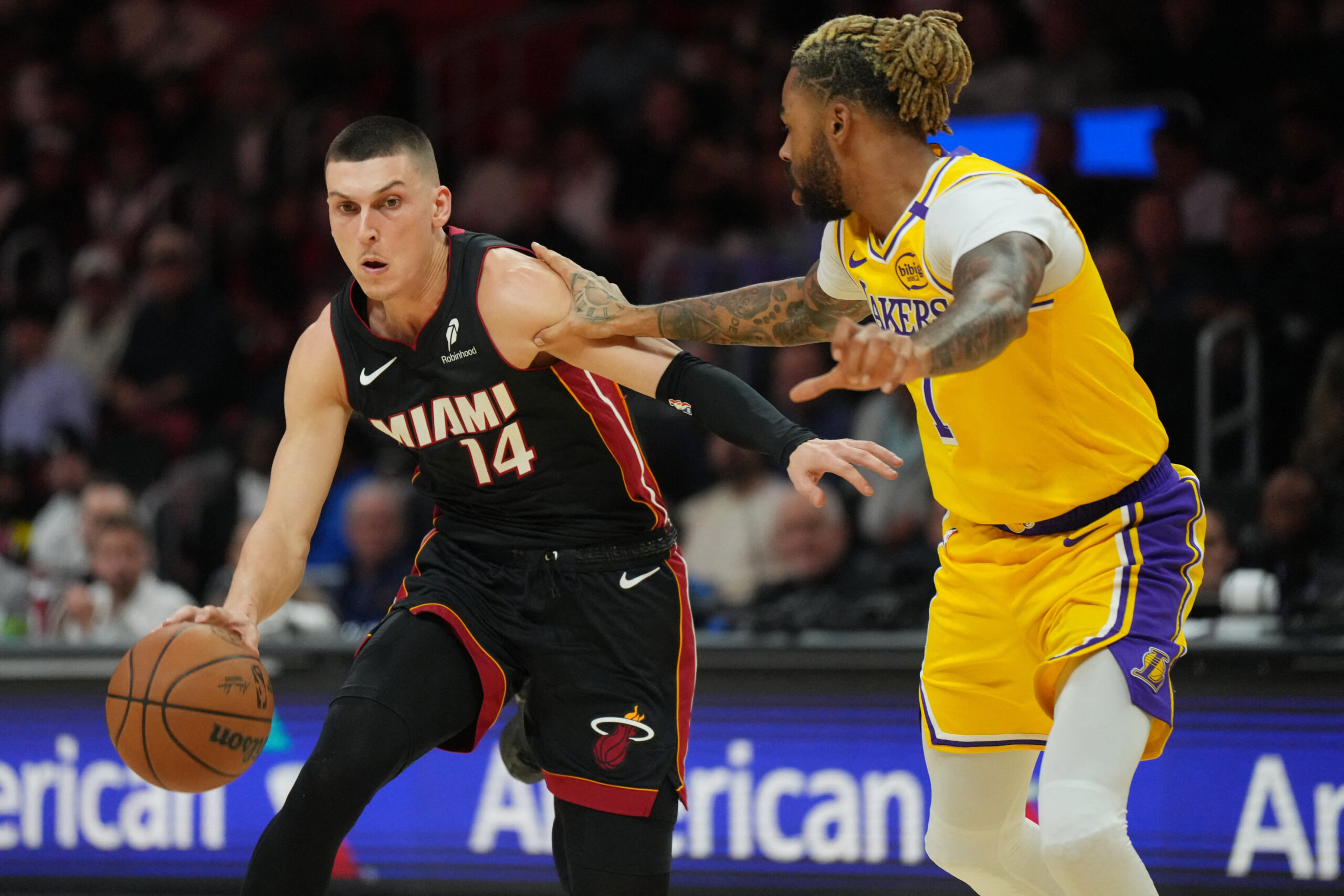 Read more about the article Tyler Herro erupts to lift Heat to 41-point blowout win over Lakers as LeBron James snaps his 3-point dry spell