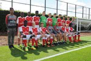 Read more about the article Bukayo Saka names three Arsenal stars he looked up to including one who played just 12 times