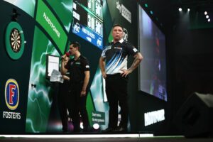 Read more about the article Gerwyn Price’s wife fights back tears as Welshman wins Ally Pally classic in sudden death