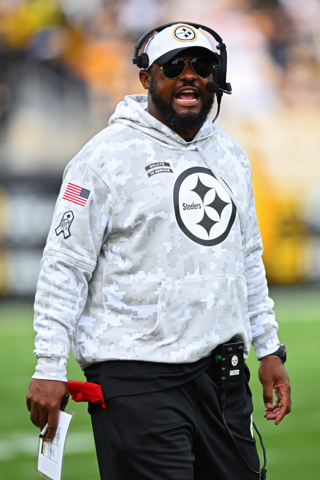 You are currently viewing ‘Abysmal coaching’ – How Mike Tomlin proved Terry Bradshaw wrong and saved Russell Wilson to recreate the ‘Steeler Way’