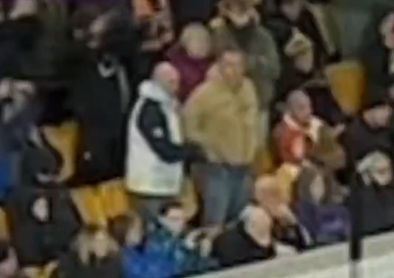 You are currently viewing Cameras catch bizarre moment ‘desperate’ Premier League fan strips down to pants to put off penalty taker