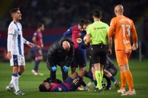 Read more about the article Lamine Yamal set for spell on the sidelines as Barcelona confirm ligament damage from defeat