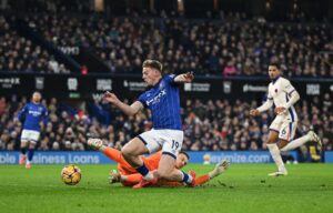 Read more about the article Premier League release statement as Chelsea fans rage at penalty decision against Ipswich