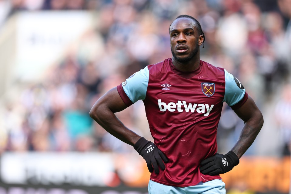 You are currently viewing Michail Antonio involved in car crash as West Ham release statement