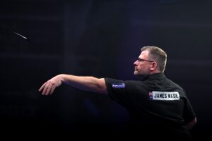 Read more about the article ‘They thought it was a heart attack’ – James Wade opens up on frightening health scare after being rushed to hospital