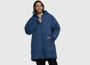 Read more about the article Football fans race to buy waterproof fleece-lined Oodie reduced from £109 to £49