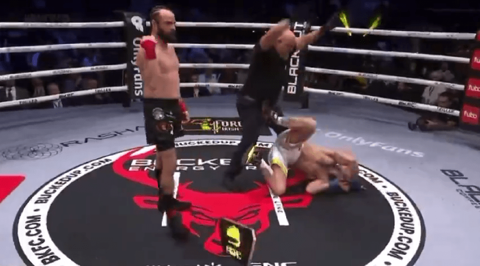 You are currently viewing ‘The world’s fastest KO’ – Conor McGregor left stunned by record-breaking two-second knockout in bare-knuckle boxing