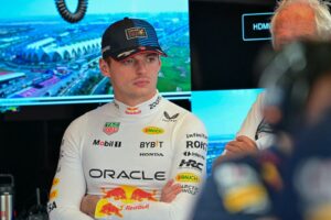 Read more about the article ‘He’s been villainised’ – Former Red Bull driver backs Max Verstappen and queries ‘calculated’ George Russell