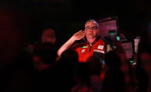 Read more about the article ‘Affected my game’ – Stephen Bunting was paid big money to change walk-on song to ‘Bird Is The Word’