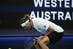 Read more about the article Zverev injured as holders Germany crash at United Cup, USA advance