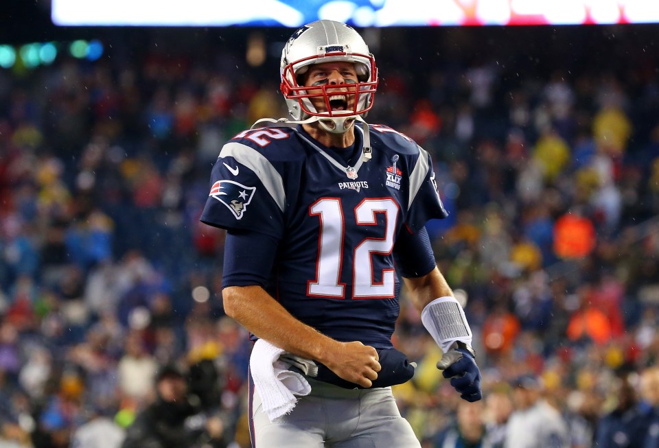 You are currently viewing ‘Ban for life’ – Ravens fans brutally mock front-row supporter wearing custom-made Tom Brady jersey