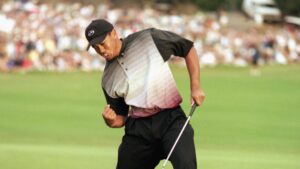 Read more about the article Tiger 2000: Woods takes down Ernie Els in epic playoff battle at Kapalua