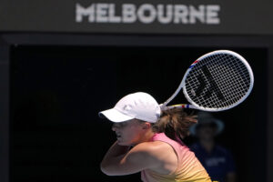 Read more about the article Iga Swiatek moves into a 3rd-round match against Emma Raducanu at the Australian Open