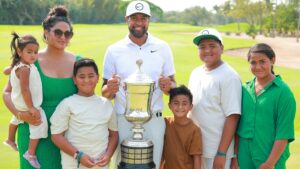 Read more about the article Tony Finau and wife welcome their sixth child with a twist on the gender reveal