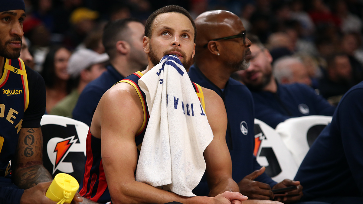 Read more about the article Steph ruled out vs. Jazz for first half of Warriors’ back-to-back