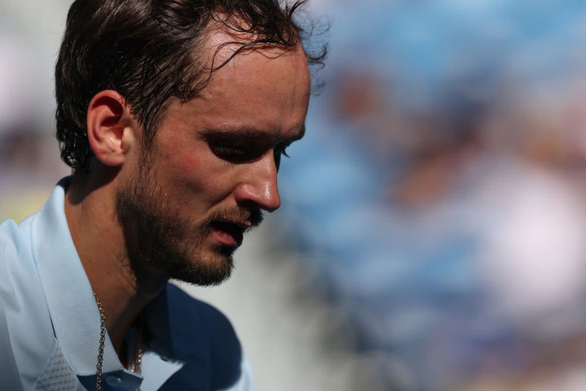 You are currently viewing Daniil Medvedev destroys net camera in wild Australian Open meltdown