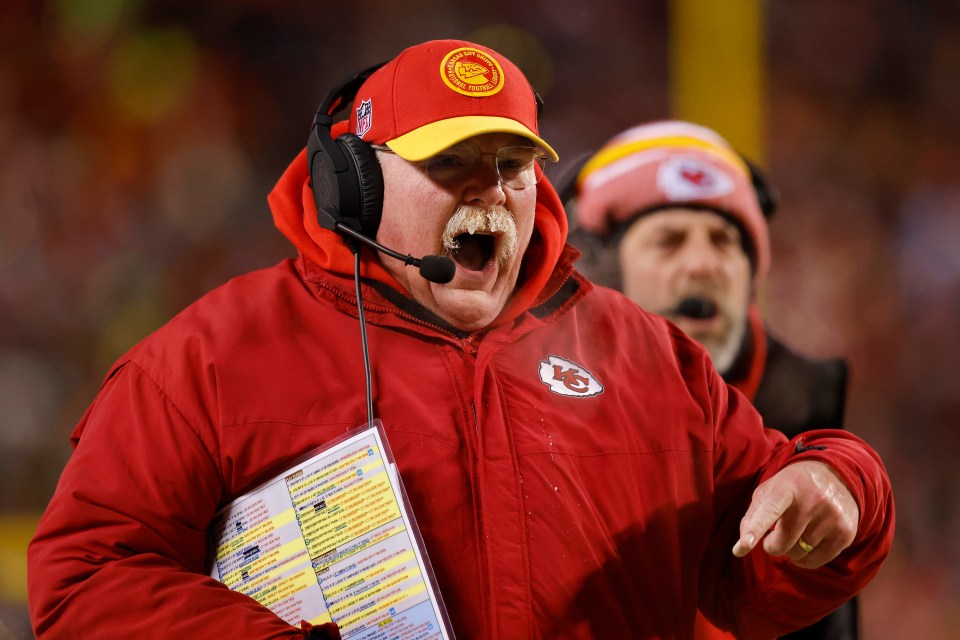 You are currently viewing ‘Why is it you?’ – Rare footage shows young Andy Reid getting grilled on sideline for messing up play