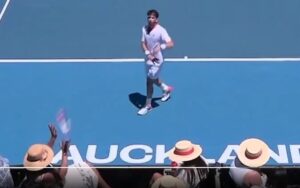 Read more about the article Watch: Cameron Norrie hits woman in crowd with his racket at Auckland Open