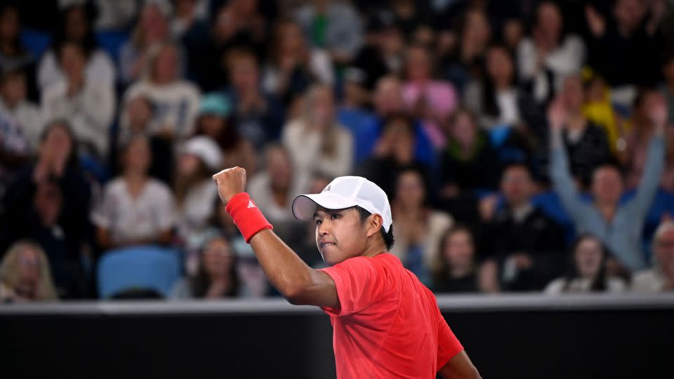 You are currently viewing American teenager Learner Tien stuns Daniil Medvedev in nearly 3 a.m. finish at the Australian Open