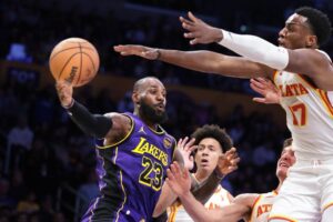 Read more about the article LeBron James breaks another Michael Jordan record in Lakers’ win over Hawks