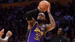 Read more about the article James sets more records as LA Lakers beat Atlanta