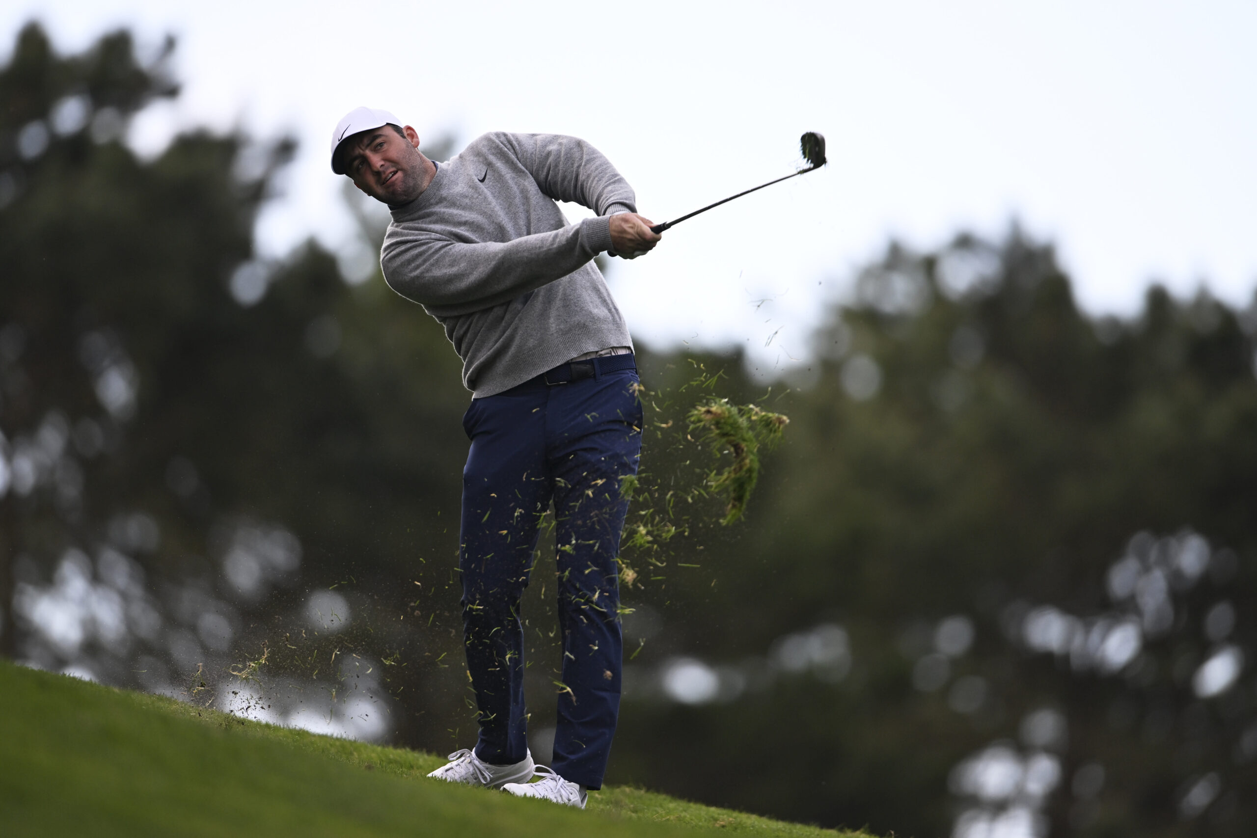 Read more about the article McIlroy and Lowry come up aces, Scheffler back with a 67 and Henley takes Pebble Beach lead