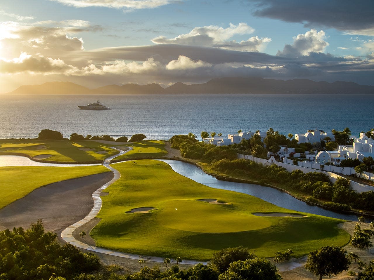 You are currently viewing Aurora Anguilla booming with a new owner, a renovated course and a perfect Caribbean scene