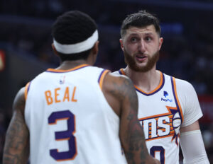 Read more about the article Suns reportedly benching Bradley Beal and Jusuf Nurkić amid brutal slide