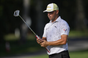 Read more about the article Gary Woodland had a surprise passenger on his island flight to Hawaii