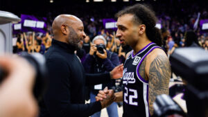 Read more about the article Carter glad Kings lit beam in ‘special’ NBA debut against his father