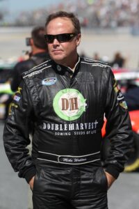 Read more about the article Mike Wallace, 65 and widowed, takes aim at 2025 Daytona 500 as NASCAR season approaches