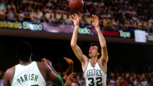 Read more about the article Defining Moments: Kevin McHale’s No. 32 raised to the rafters