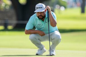 Read more about the article SoCal native J.J. Spaun has LA on his mind as he leads the 2025 Sony Open in Hawaii