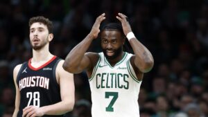 Read more about the article Celtics’ loss to Rockets latest reminder Boston’s late-game execution is cause for concern