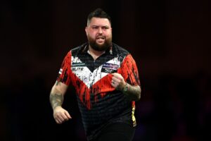 Read more about the article ‘Got to be crafty’ – Darts star urged to skip Premier League and copy Rory McIlroy’s approach