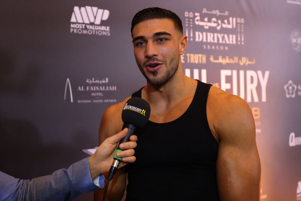 You are currently viewing ‘I’m waiting’ – Tommy Fury makes fight plea to Conor McGregor as he seeks Darren Till replacement